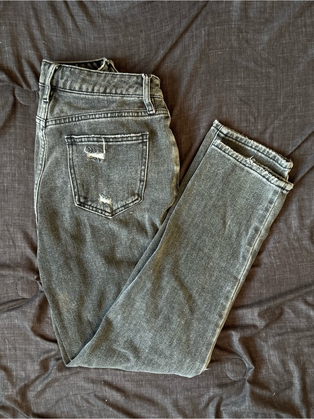 PacSun Women’s Dark Gray Ripped Jeans